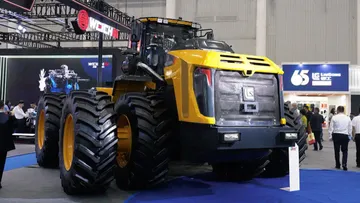 Новый сверхмощный сельскохозяйственный трактор LT3604 от китайского производителя строительной техники LiuGong