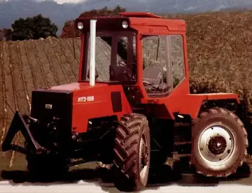 Для 1980-х интегральный трактор ЛТЗ-155 смотрелся очень современно