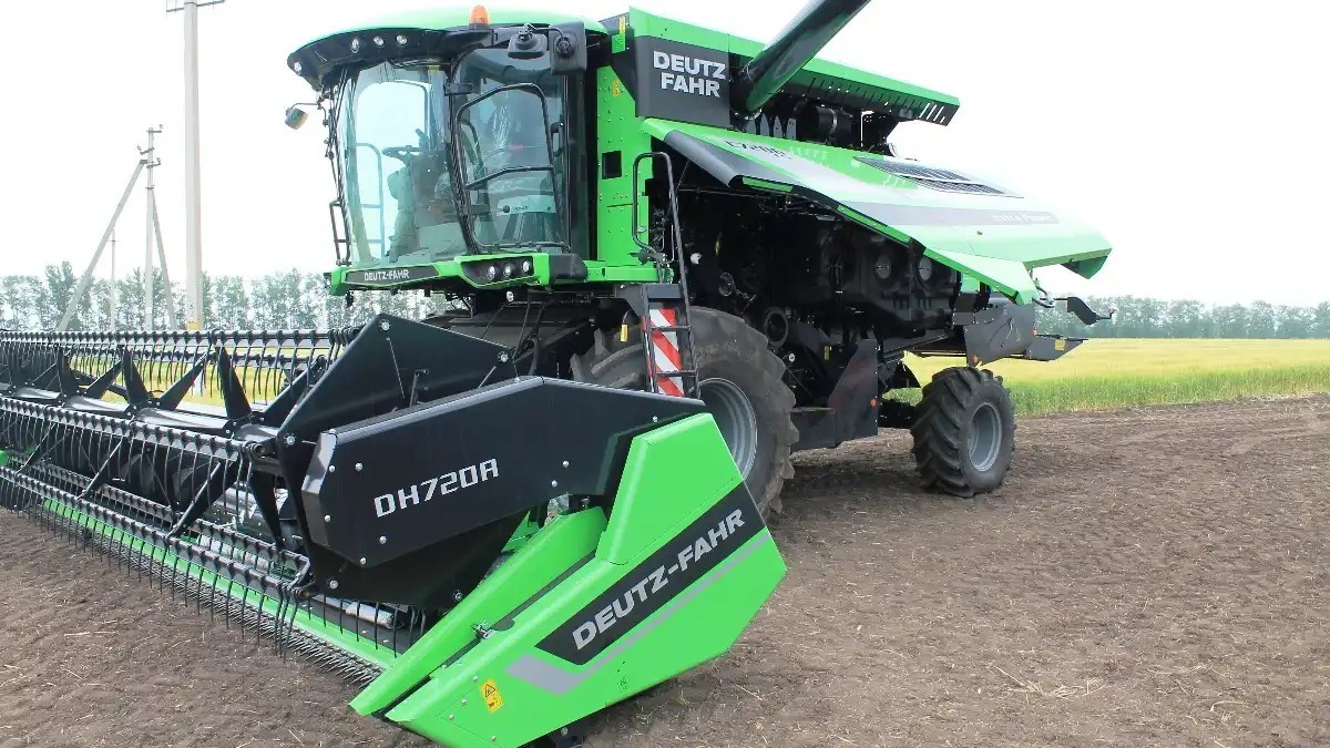 От Курска до Алтая: как работают комбайны DEUTZ-FAHR C7206 TS? -  glavpahar.ru