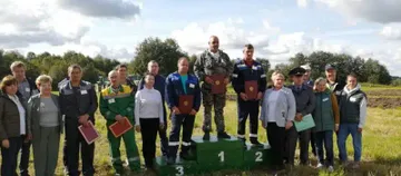 Участники конкурса механизаторов-пахарей в Волховском районе Ленинградской области (источник: rsc47.ru)