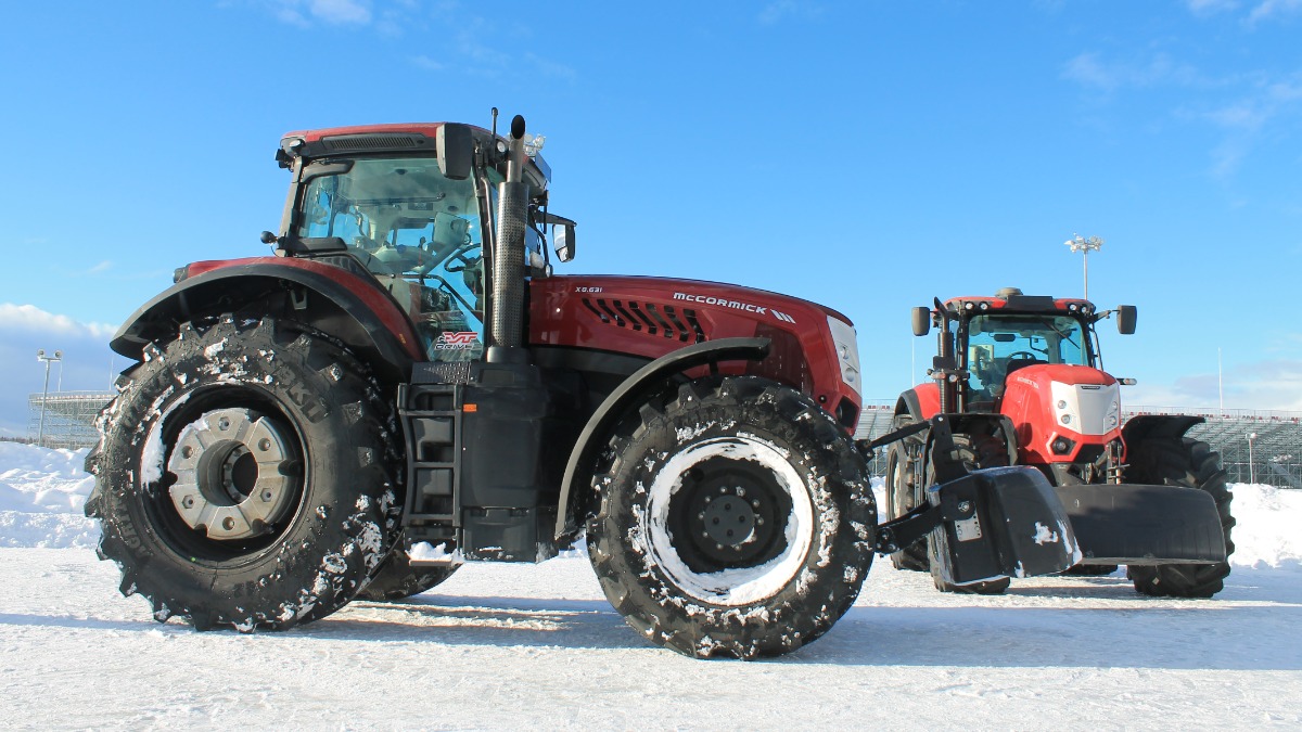 В Подмосковье прошел зимний тест-драйв тракторов McCormick - glavpahar.ru