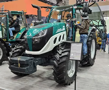 Трактор LOVOL P4110 на выставке Agritechnica 2023 (источник: glavpahar.ru)