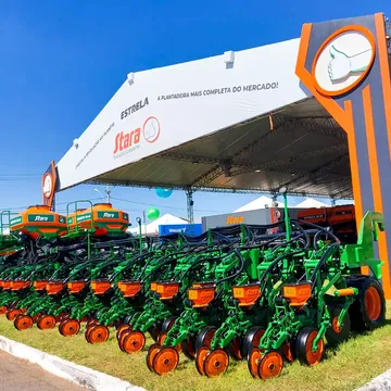 Экспозиция Stara на выставке Bahia Farm Show 2023 в Бразилии (источник: stara.com.br)