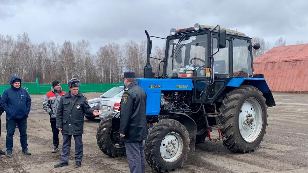 Гостехнадзор Томской области провел выездной смотр агротехники в СПК  Нелюбино - glavpahar.ru