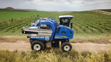 Электрический комбайн New Holland Braud 9090X Electric для виноградников