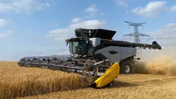 Зерноуборочный комбайн CR от New Holland — победитель Agritechnica Innovation Awards 2023