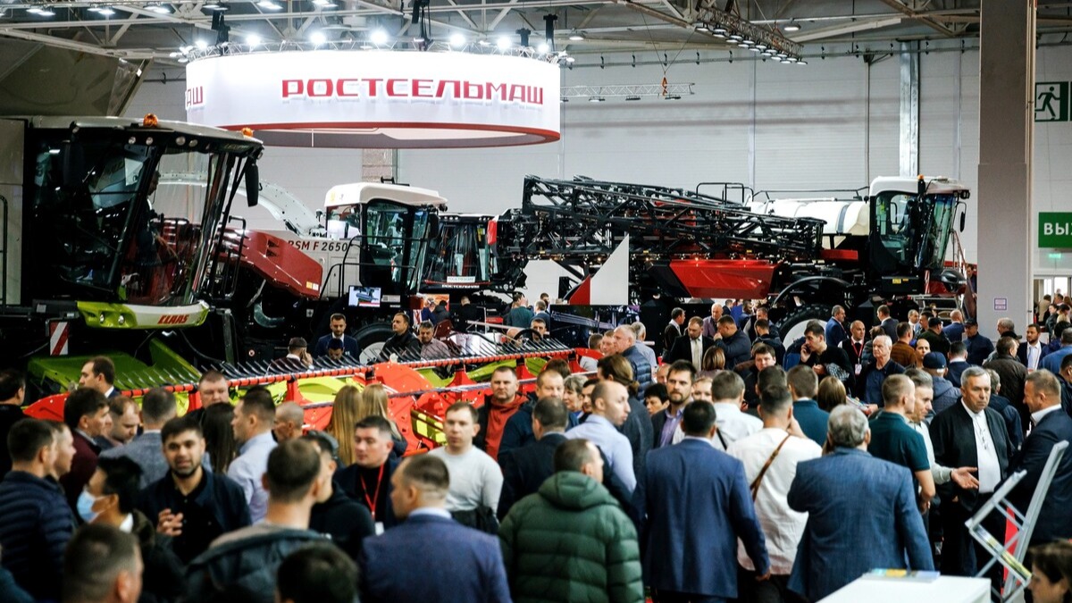 Экспозиция сельхозтехники на «ЮГАГРО-2022»