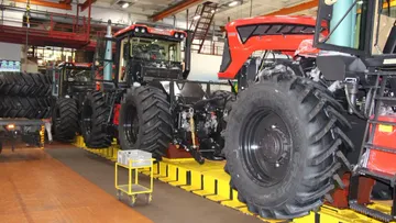 Производство сельскохозяйственных тракторов Кировец на заводе ПТЗ