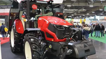 Новый трактор Basak 5120 Stage V на выставке Sima 2022