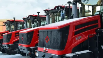 Петербургский тракторный завод представил новые модели тракторов: скоростной КИРОВЕЦ К‑525 Премиум и новый КИРОВЕЦ К-530Т