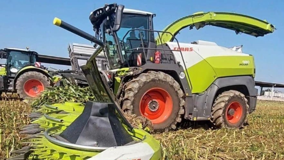 Кормоуборочный комбайн CLAAS Jaguar 980 (прототип новой модели)