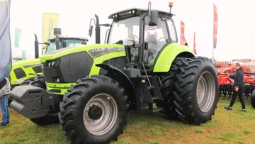 Zoomlion представил новый трактор PL2304 на Золотой Ниве