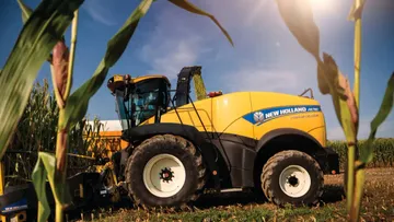 Кормоуборочный комбайн New Holland FR780