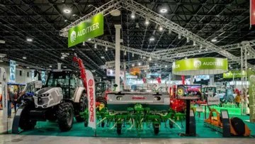 Экспозиция сельхозтехники на выставке AGROmashEXPO в Венгрии, г. Будапешт