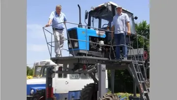 Специализированный трактор для обработки яблоневых садов на базе МТЗ