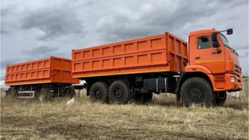 Грузовик-самосвал КАМАЗ 43118-50 сельхозник с 3-х сторонней разгрузкой