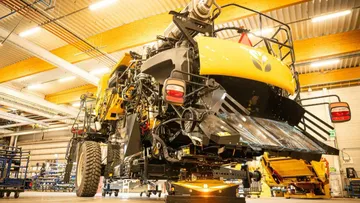 Производство современных комбайнов New Holland в Бельгии