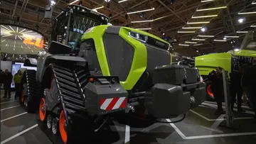 Гусеничный трактор CLAAS XERION 12.650 на Agritechnica 2023