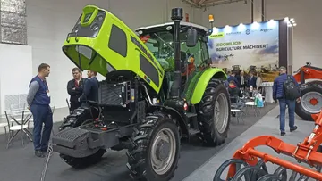 Обновленный трактор Zoomlion RS на выставке ЮГАГРО-2022