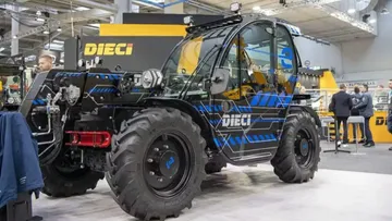 Новый полностью электрический погрузчик Dieci Mini Agri-e 26.6 на выставке Agritechnica 2023