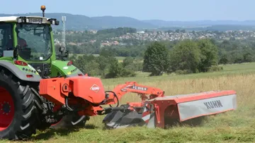 Новая косилка Kuhn FC3513R с шириной захвата три метра