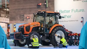 Автономный трактор AgriRobo Kubota М5002 на выставке Agritechnica 2023