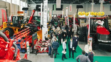 Демонстрационный показ сельхозтехники на выставке ТатАгроЭкспо в Казани
