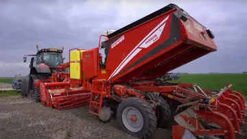 Прототип новой картофелесажалки Grimme Prios 440