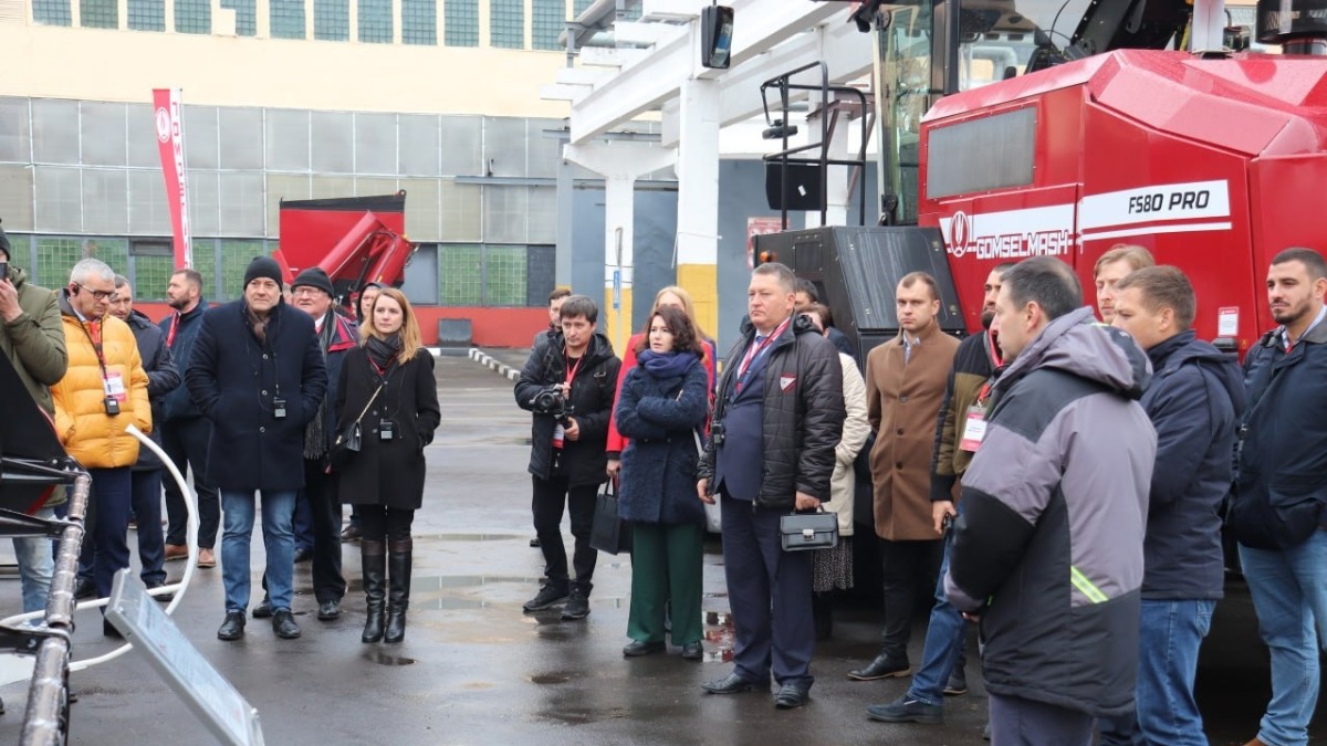 Выставка техники, организованная на площадке в Гомеле