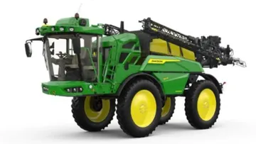 Опрыскиватель Mazzotti под маркой John Deere в брендированном зеленом цвете