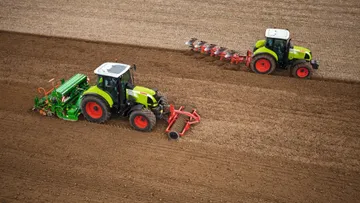 Тракторы CLAAS ARION 600 в работе