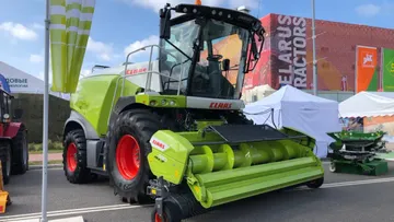 Кормоуборочный комбайн CLAAS Jaguar серии 800