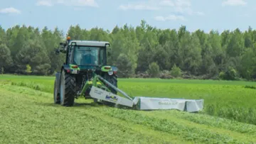 Сельхозтехника в работе на полях Вологодской области