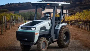 Первый в мире полностью автономный электрический Monarch Tractor