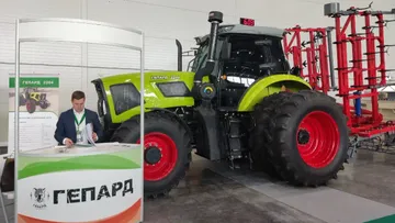 Трактор ГЕПАРД-2204 на выставке «ТатАгроЭкспо-2023» в Казани
