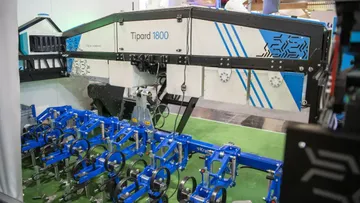 Новый модульный полевой робот Tipard 1800 на выставке Agritechnica 2023