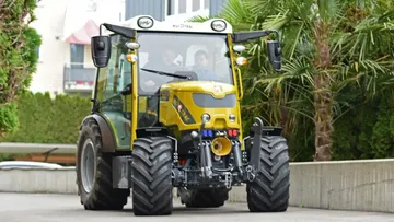 Новый трактор Rigitraс SKE 40 с элекродвигателем