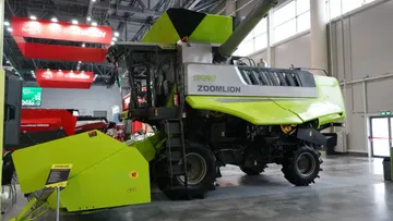 Зерноуборочный комбайн Zoomlion TF120 на выставке «ТатАгроЭкспо-2023» в Казани