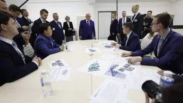 Премьер-министр РФ Михаил Мишустин на встрече с авторами студенческих стартап-проектов