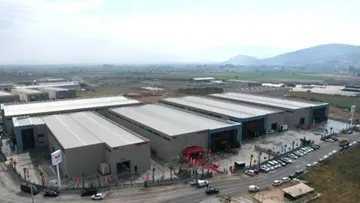 Внешний вид нового тракторного завода Yanmar Turkey Makina A.Ş в Измире
