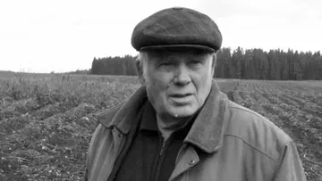 Иван Васильевич Савченко — заслуженный работник сельского хозяйства РСФСР, бывший директор совхоза «Ревдинский»