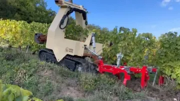 Автономный электрический гусеничный портальный робот Sabi Agri Zilus для садов и виноградников