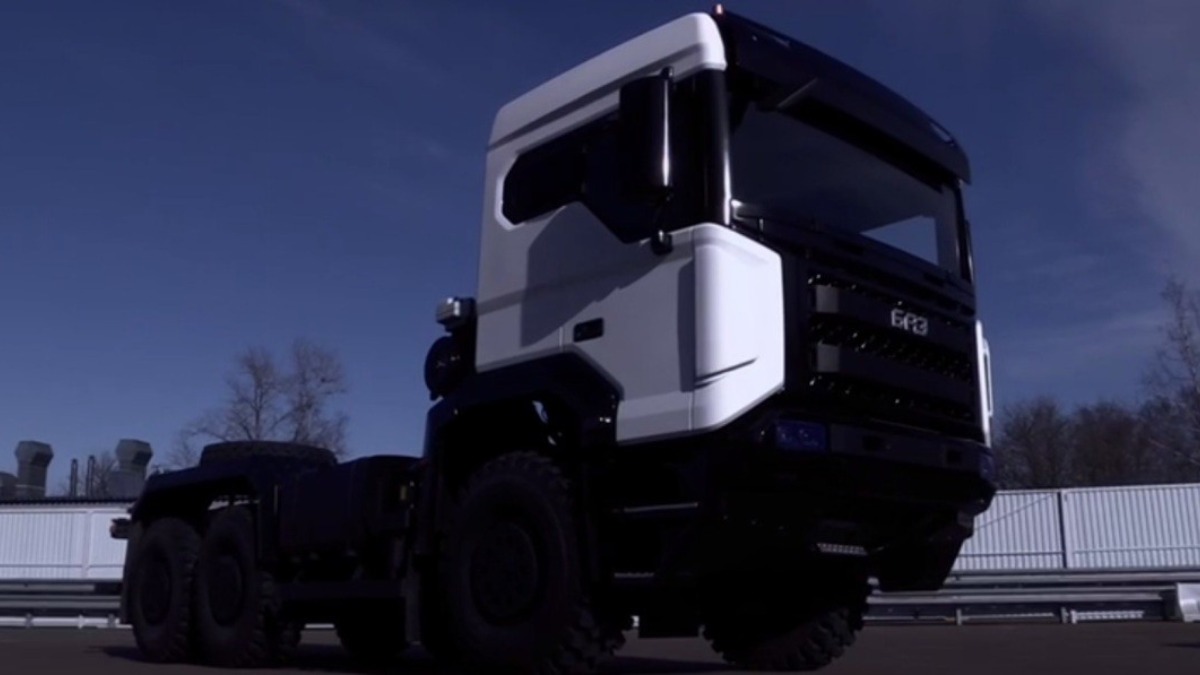 Новый грузовик БАЗ-S36A11 с колесной формулой 6x6 от «Алмаз-Антей»