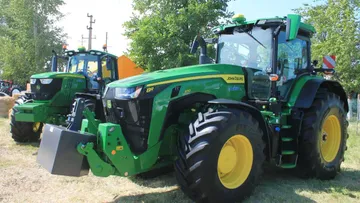 Тракторы John Deere в России