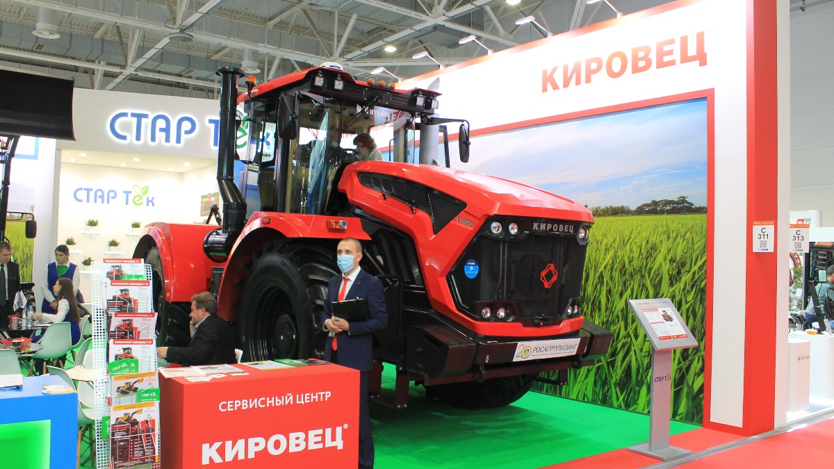 Новый трактор Кировец К-7М на выставке ЮГАГРО-2021