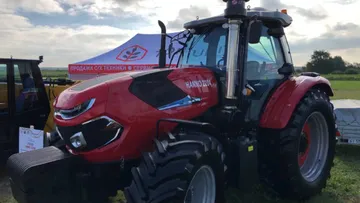Traktor Hanno 2204
