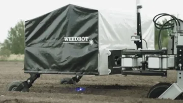 Робот Weedbot Lumina с технологией Enot