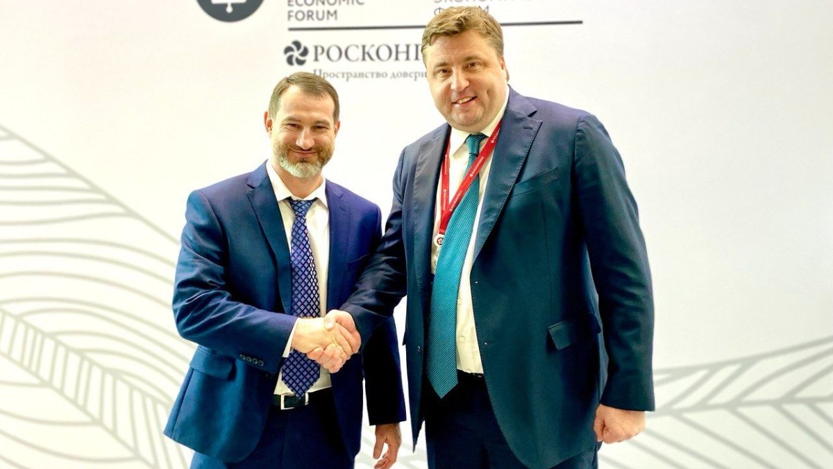 Подписано соглашение о поставках 1000 тракторов ПТЗ через Росагролизинг