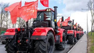 Марш тракторов Кировец в канун 79-й годовщины Великой Победы