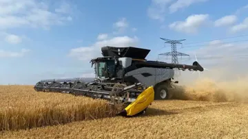 Зерноуборочный комбайн New Holland CR XXL